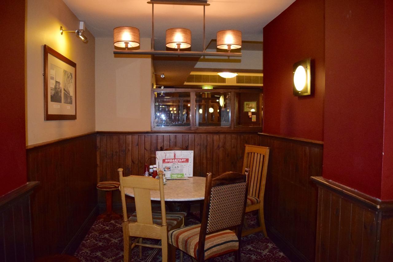Hotel The Golden Acorn Wetherspoon Glenrothes Zewnętrze zdjęcie