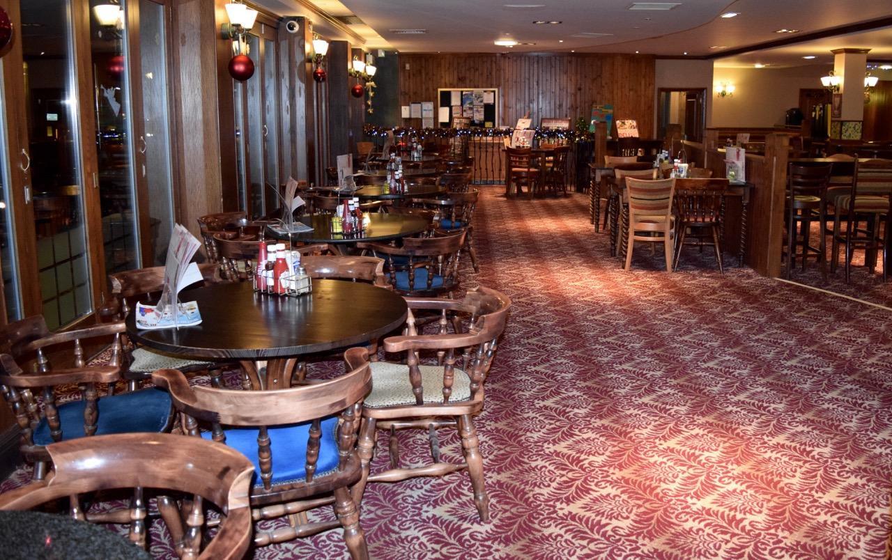 Hotel The Golden Acorn Wetherspoon Glenrothes Zewnętrze zdjęcie